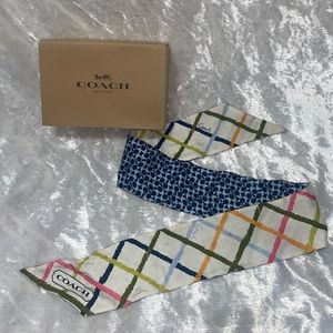 Coach Neck Scarf